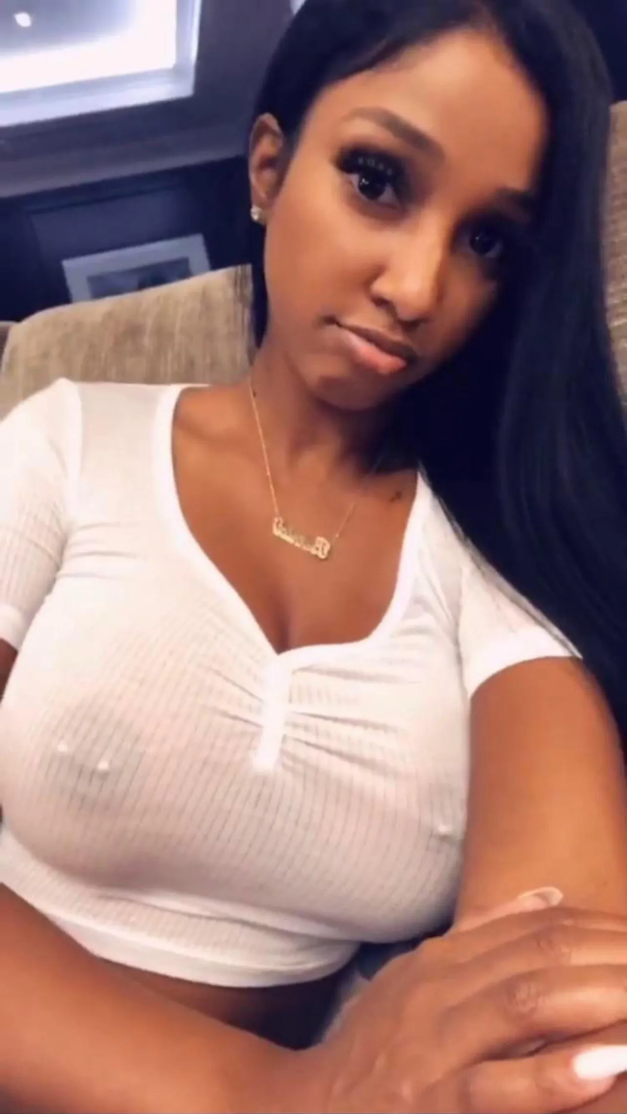 Bernice Burgos camshow