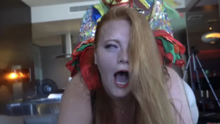 Julie Ginger camshow
