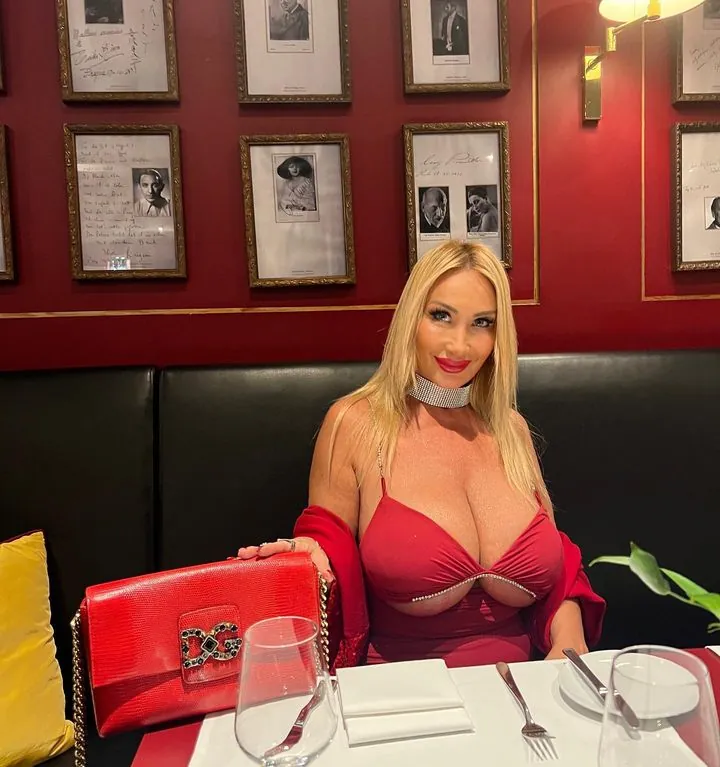 Mara Traversi camshow