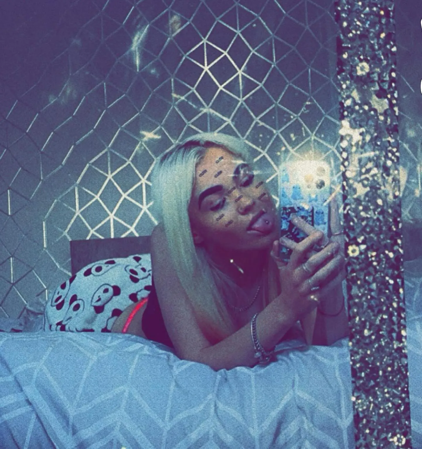x_official.wanessa_x camshow
