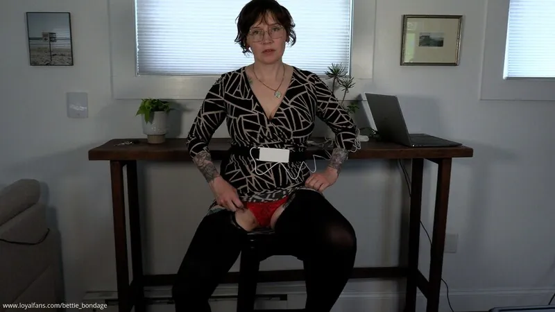 Bettie Bondage camshow