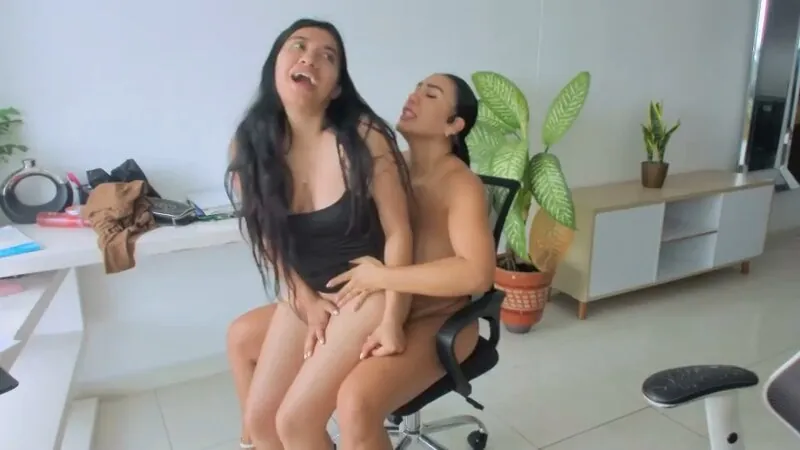 Emilly Browm camshow