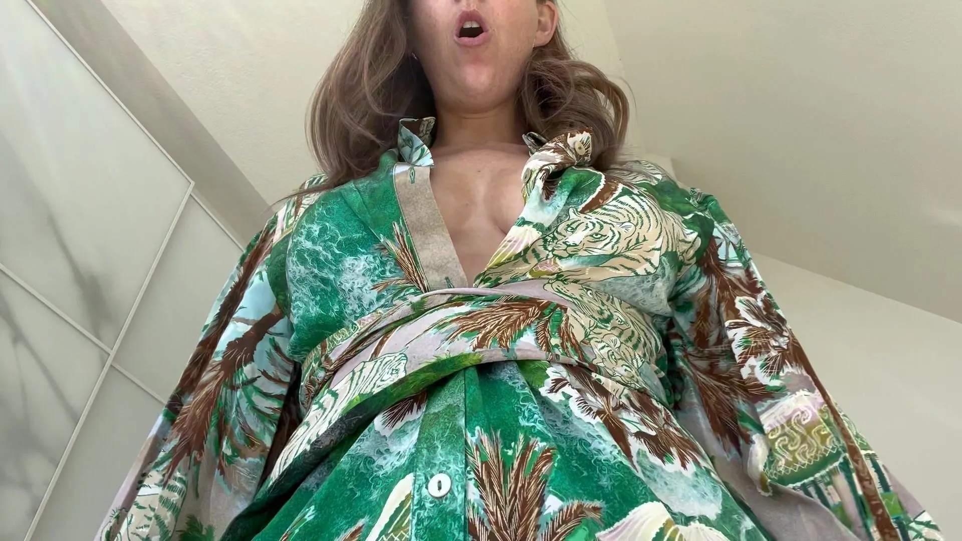 Nicolette Bloom camshow
